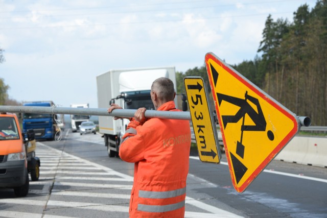 Uwaga kierowcy, przez 4 godziny zamknięta będzie w nocy z 25 na 26 września autostrada A1 na wysokości miejscowości Przywieczerzyn w województwie kujawsko-pomorskim. Ruch na autostradzie wstrzymany zostanie w obu kierunkach! Będą objazdy.Więcej informacji o powodach, dla którego będzie zamknięta autostrada A1 oraz o objazdach na kolejnych planszach galerii >>>O krok od wielkiej tragedii! Cudem uniknęli śmierci! [wideo - program Stop Agresji Drogowej]