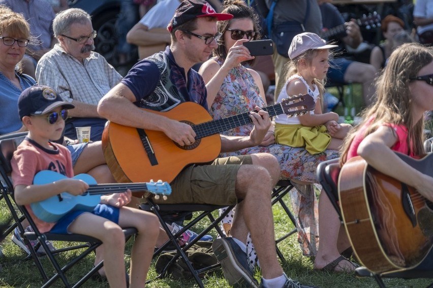 Gitarzyści z całej Wielkopolski zjechali się, aby w sobotnie...