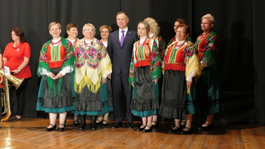 Kulisy wizyty prezydenta Andrzeja Dudy w Lipsku. Wpisał się do ksiąg pamiątkowych i otrzymał lokalne wino. Zobaczcie zdjęcia