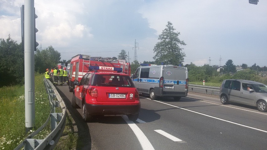 Wypadek na DK1 w Czechowicach Dziedzicach