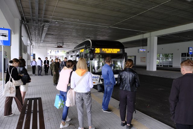 Od poniedziałku 4 września autobusy MZK zaczynające i kończące kursy na Rubinkowie II mają pętlę na parkingu park&ride przy ulicy Dziewulskiego
