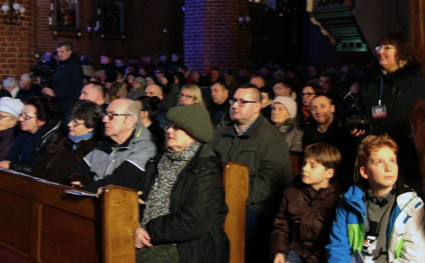 Świąteczny Koncert Kolęd w grudziądzkiej Bazylice z chórem Alla camera [zdjęcia]