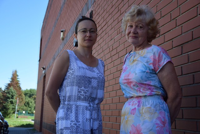 Marzena Czub-Żmuda (z lewej) i Teresa Gosman stoją w miejscu, gdzie w sobotę walczyły o życie mężczyzny