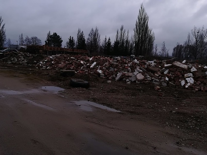 Poznańska straż miejska ujawniła składowisko gruzu i odpadów...