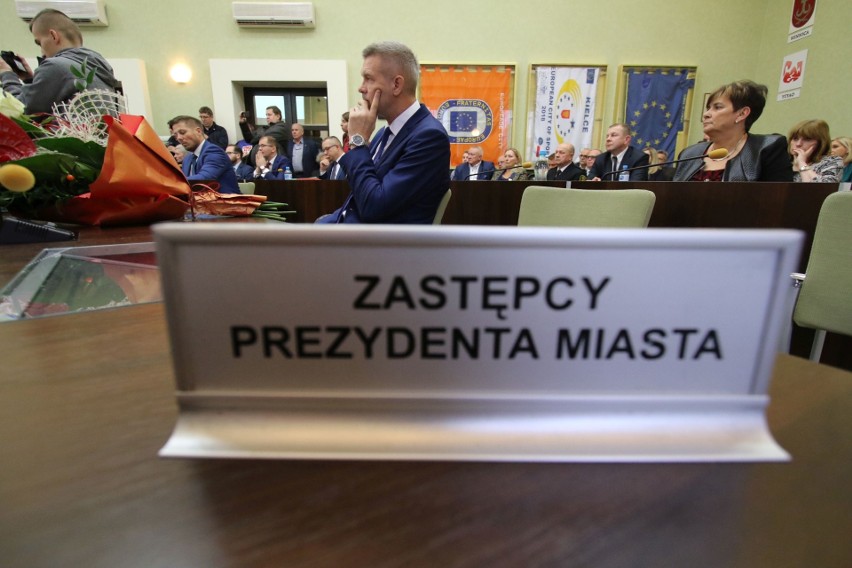 Pierwsza sesja Rady Miejskiej w Kielcach. Jaka koalicja? (OGLĄDAJ TRANSMISJĘ) 