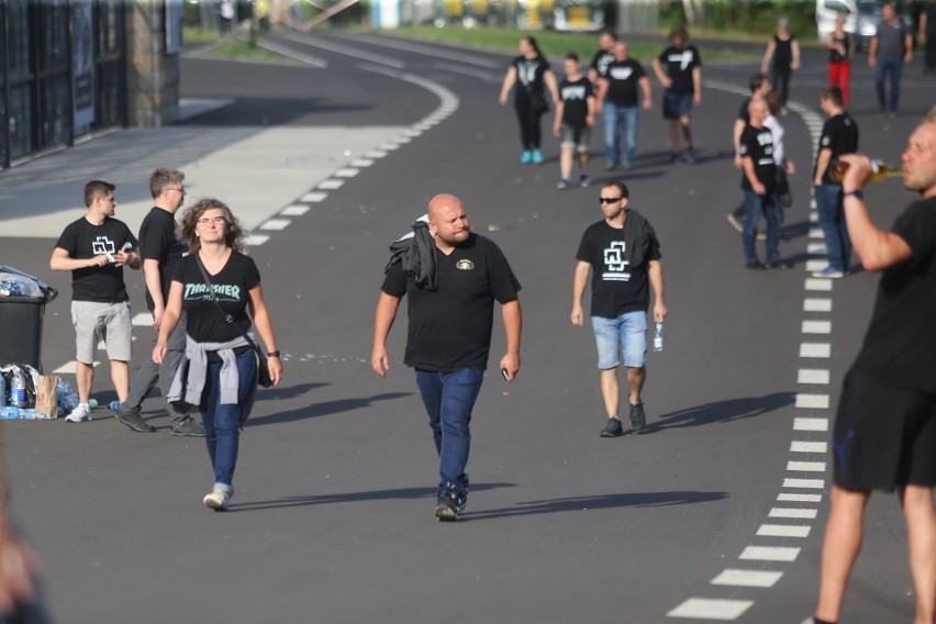 Rammstein na Stadionie Śląskim. Fani liczą na wielkie widowisko. Zobaczcie ZDJĘCIA przed koncertem