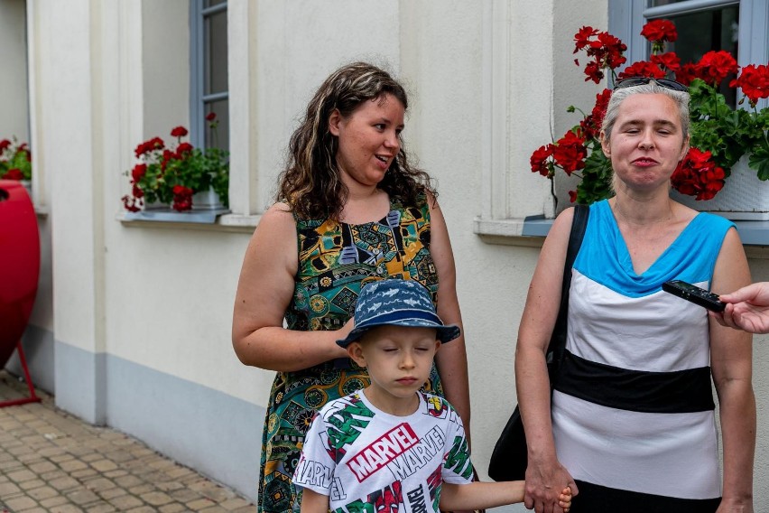 U Pana Boga w Królowym Moście. Okoliczni mieszkańcy chcą...