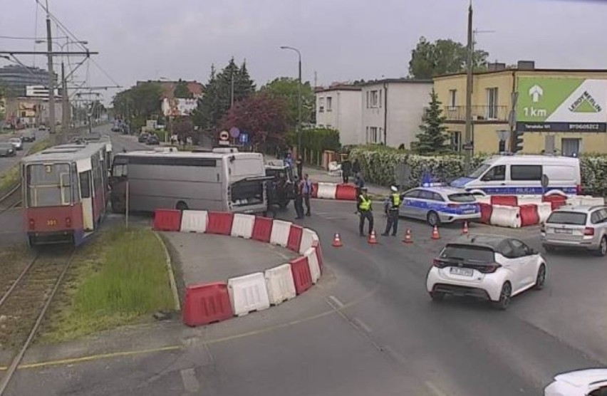 Na miejscu są poważne utrudnienia. Ruch od strony Fordonu...