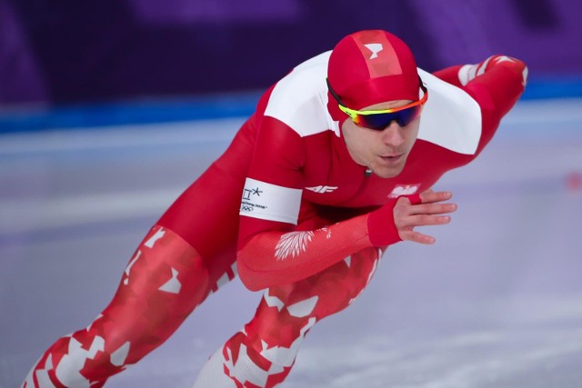 Piotr Michalski zajął ósme miejsce na dystansie 500 metrów podczas pierwszych w tym sezonie zawodów Pucharu Świata w norweskim Stavanger. Polak jest aktualnym mistrzem Europy w tej konkurencji łyżwiarstwa szybkiego