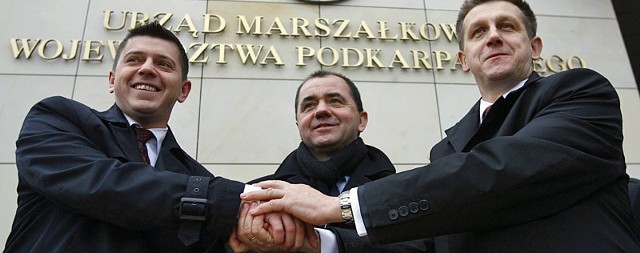 Tomasz Kamiński (SLD), Zbigniew Rynasiewicz (PO) i Jan Bury (PSL)