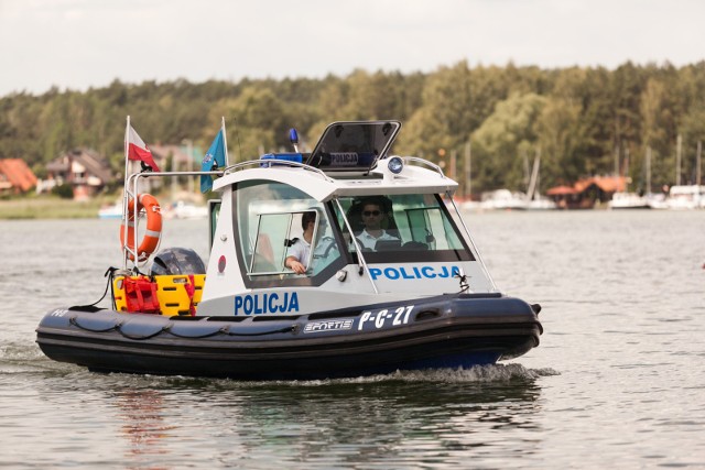 Komenda Wojewódzka Policji w Bydgoszczy podała statystyki, dotyczące wypadków podczas tegorocznych wakacji. Było bezpieczniej niż rok temu, ale niektóre apele nadal nie działają. 