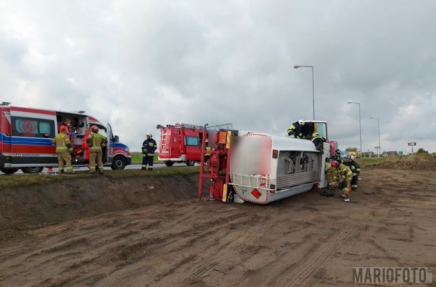 Wypadek na DK45 na wysokości Rogowa Opolskiego.
