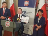 Rekrutacja do liceów i szkół zawodowych-1,5 tys. niezakwalifikowanych w Łódzkiem. Brzeziny zapraszają łodzian do LO: "jest autobus linii 53"
