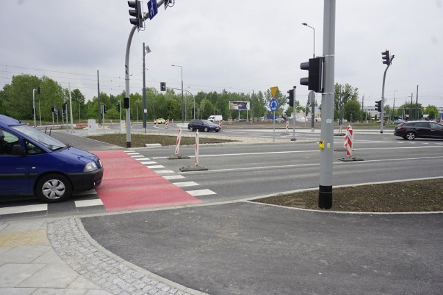 Zmiany w komunikacji na Górnym Tarasie Rataj – od wtorku można skręcać w Bobrzańską, a na rondzie Żegrze zakończono pierwszy etap testów sygnalizacji świetlnej.