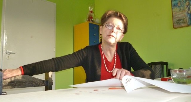 Barbara Zajbert z wykształcenia jest pedagogiem szkolnym i specjalnym oraz terapeutą. W zawodzie nauczycielskim od 33 lat. Zaczynała jako pedagog w nieistniejącej już Szkole Podstawowej nr 3. Później spędziła dekadę w nadzorze pedagogicznym (wydział oświaty i kuratorium za czasów kuratora Kazimierza Marcinkiewicza) oraz 15 lat w Zespole Szkół Specjalnych. Od 2006 r. jest prezesem gorzowskiego Oddziału ZNP. Mąż jest "praktykującym&#8221; nauczycielem. Mają jedną córkę.