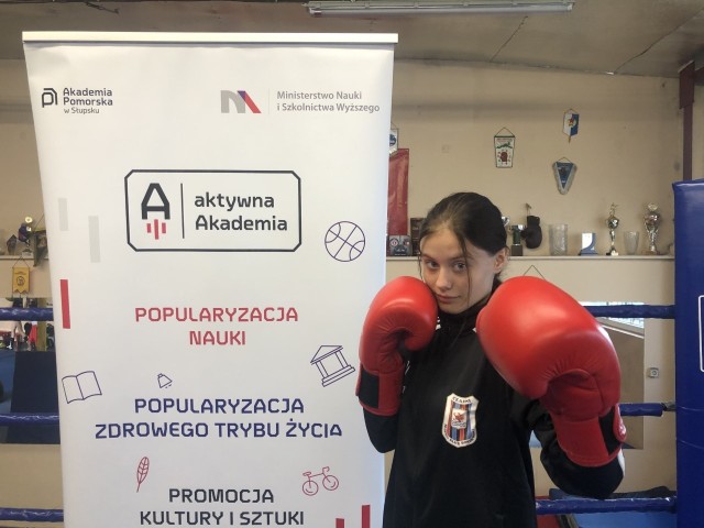 Słupszczanka Natalia Kosińska (rocznik 2004 z 9 grudnia) była bojowo nastawiona do zmagań ringowych w Bolszewie. Energiczne podejście zapewniło jej brąz. Gratulujemy!