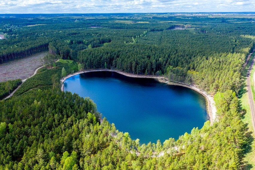 14.05.2022 r. Wieś Stawiska - wieś Sarnowy. Ogrodzone...