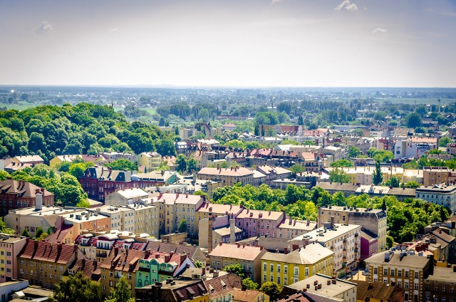 Wśród lokatorów mieszkań komunalnych zadłużonych jest 2446 rodzin.