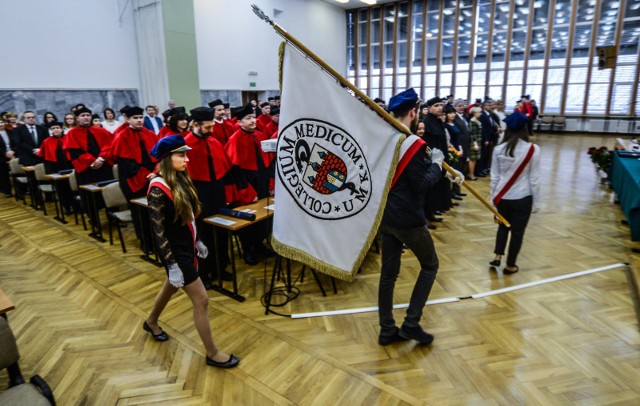 07.04.2017 bydgoszcz collegium medicum umk tytuly doktorow  fot.dariusz bloch/polska press