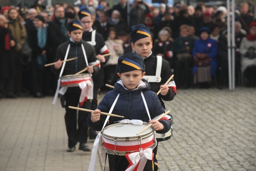 Toruń obchodzi 101. rocznicę odzyskania niepodległości przez...