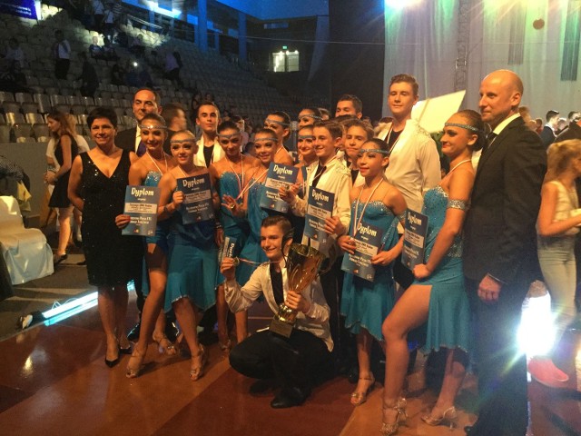 CMG Sweet Dance w Bydgoszczy wytańczyła kolejny tytuł Mistrza Polski formacji latynoamerykańskich.