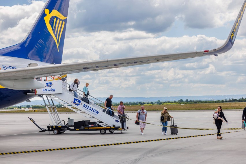 Rekordowy czerwiec w historii podrzeszowskiego lotniska w Jasionce! Obsłużono prawie 80 tysiecy pasażerów