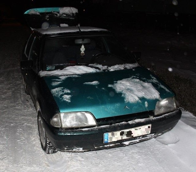 Samochód odzyskany przez policjantów w Kielcach.