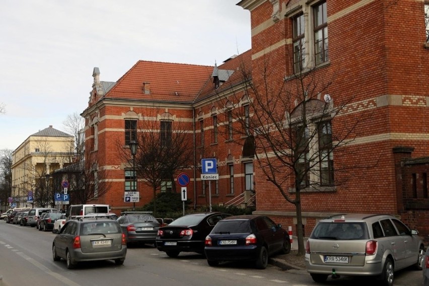 Kraków. Czy miasto sprzeda budynki, z których wyprowadzi się Szpital Uniwersytecki? Radny ma pomysł na Wesołą