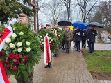 Złożyli wieńce na grobach Aleksandra Fedorowicza i por. Marka Uleryka, którzy zginęli w katastrofie smoleńskiej