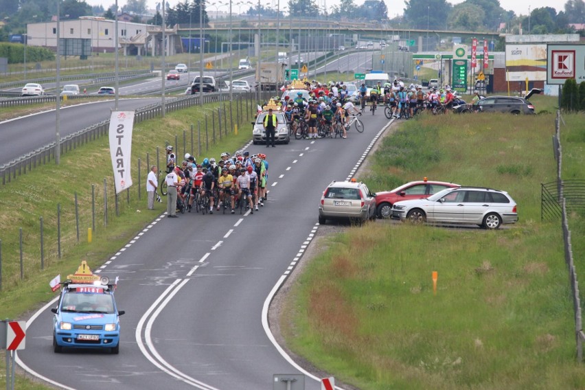 Czwarty etap ŻTC Bike Race 2021 wystartował z Grójca 12...