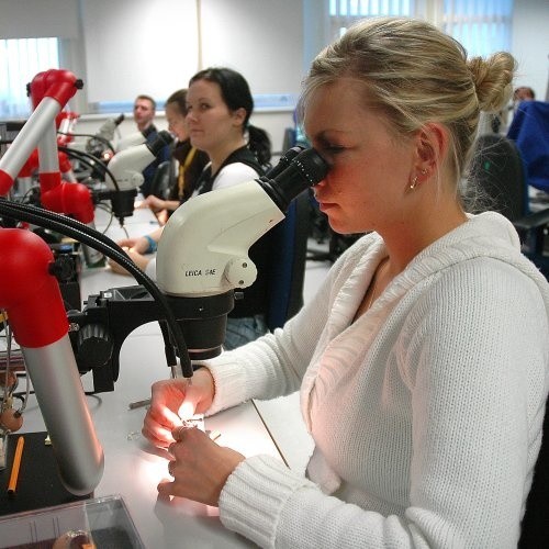 W nowo uruchomionym zakładzie pracuje obecnie 200 osób.