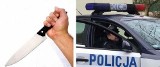 Syn policjanta pchnięty nożem. 17-latek walczy o życie