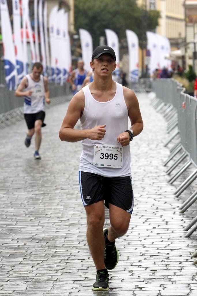 Maraton Wrocław - ZDJĘCIA - zawodnicy z numerami 3801 - 4000