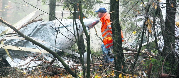 Inna awionetka rozbiła się 13 listopada w lesie w Żyglinie,...