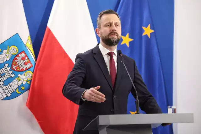 Minister Obrony Narodowej jest zdeterminowany aby ratować poznańskie zakłady. Nie oznacza to, że plan na zakłady zostanie wywrócony do góry nogami. Chce on, aby to co było dobrym pomysłem, zostało zrealizowane.