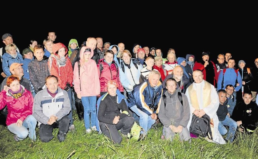 Nocą na Ćwilin weszło 200 turystów, a w dzień na Księżą Górę ponad 600