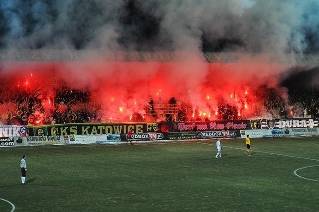Kibice GKS Katowice potrafią się świetnie bawić na meczach