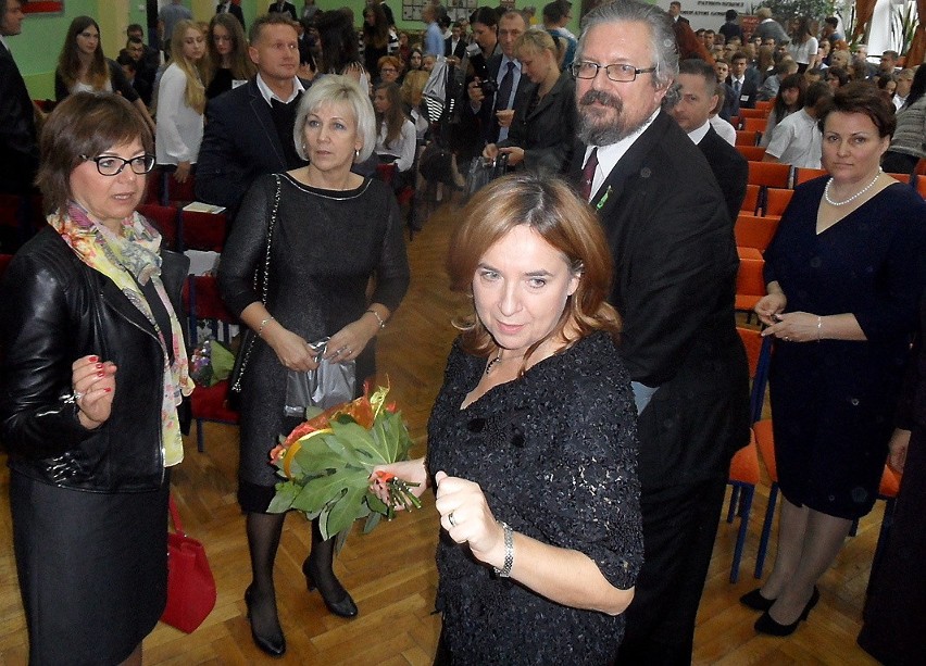 Jolanta Ciszkiewicz (na pierwszym planie), dyrektor ZSR im....