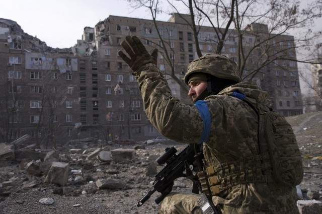 Mariupol wciąż się broni