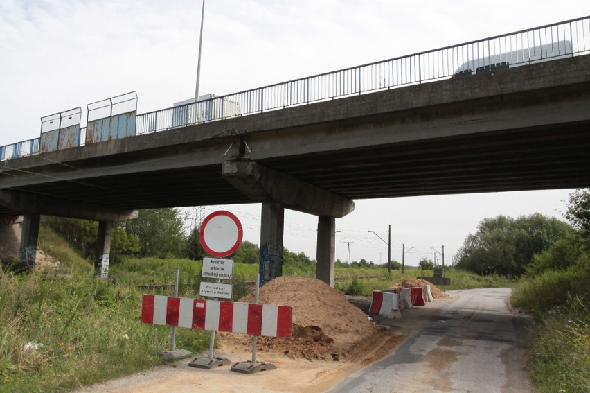 Dziura w wiadukcie alei Wojska Polskiego w Radomiu już załatana. Normalny ruch od poniedziałku