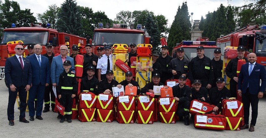 Strażacy ochotnicy z gminy Końskie z nowym sprzętem do ratownictwa