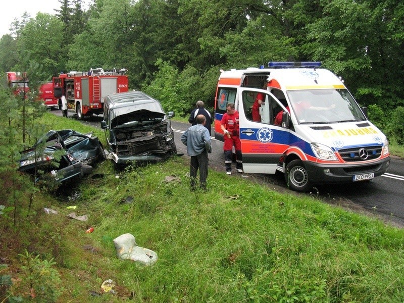 Zderzenie audi z volkswagenem kolo Lodzierzy w gminie...