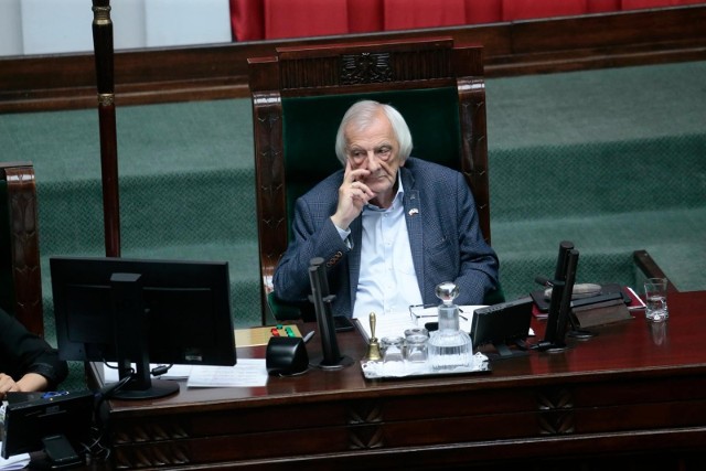 Ryszard Terlecki zapowiedział we wtorek, że Sprawa uchwał ws. Rosji wróci na najbliższym posiedzeniu Sejmu.