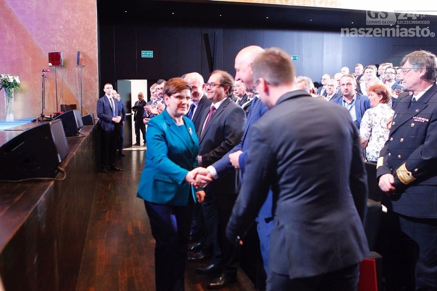 Kongres Morski w Szczecinie. B. Szydło: Odbudowa przemysłu stoczniowego to nasz priorytet [wideo]