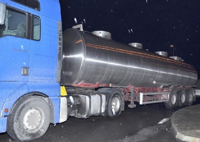 Podczas kontroli na polsko - ukraińskim przejściu granicznym w Medyce, funkcjonariusze stwierdzili przerobienie pola numerowego pojazdu.
