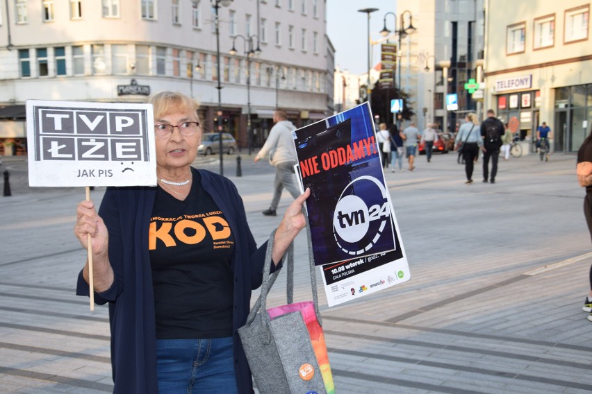 Manifestacja, zorganizowana przez opolski oddział Komitetu...