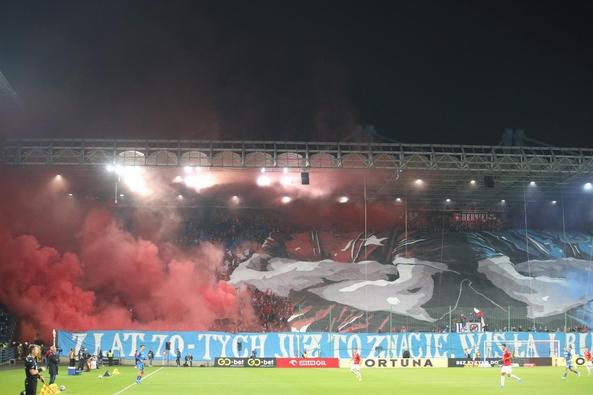 Wisła Kraków. Rekord frekwencji w I lidze i gorąca atmosfera na meczu z Ruchem Chorzów ZDJĘCIA