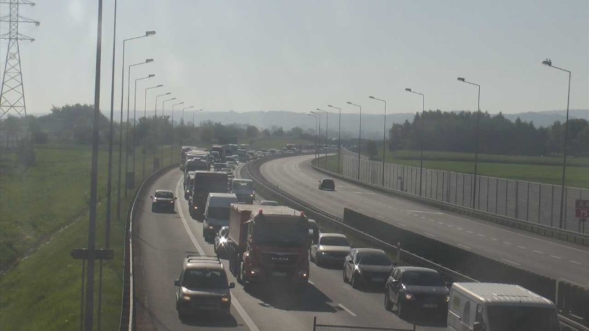 Wypadek na A4 pod Krakowem, utrudnienia na autostradzie