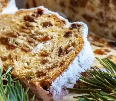 W wielu domach obowiązkowym ciastem na Boże Narodzenie, oprócz makowca i piernika, jest keks. Zobaczcie przepis z którego wychodzi idealny. >>>ZOBACZ WIĘCEJ NA KOLEJNYCH SLAJDACH
