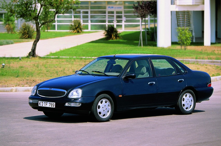 Ford Scorpio II...